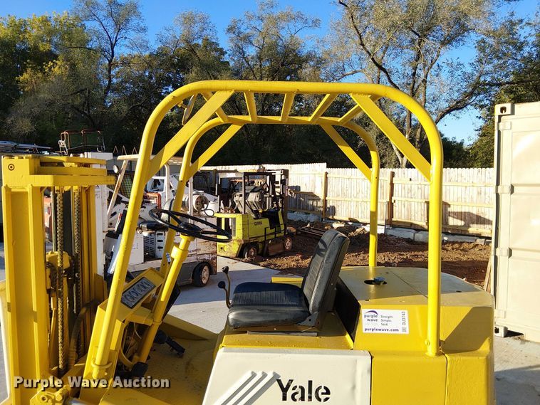 image for item DU3743 Yale G81P-050-SAT-074  forklift