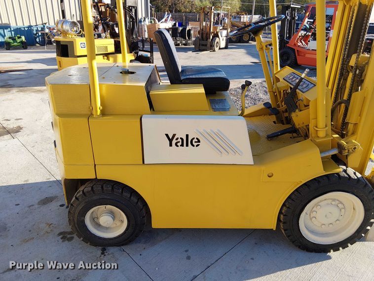 image for item DU3743 Yale G81P-050-SAT-074  forklift