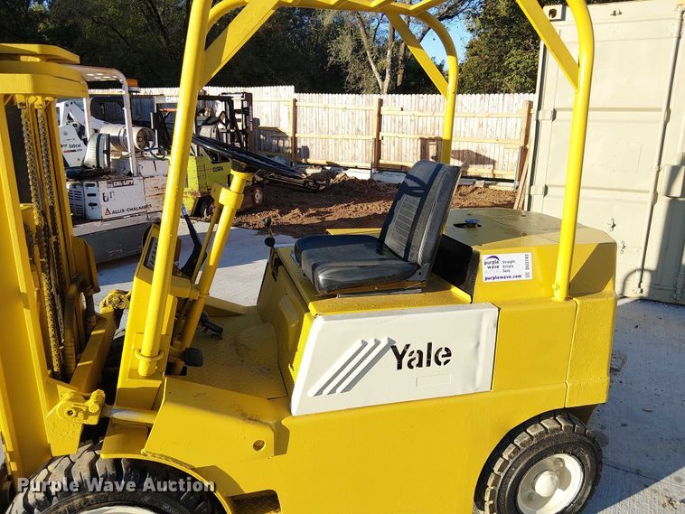 image for item DU3743 Yale G81P-050-SAT-074  forklift