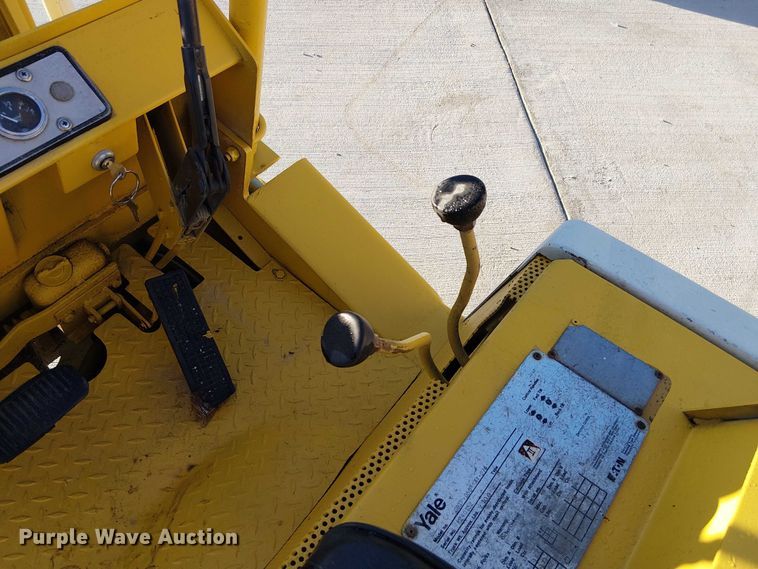 image for item DU3743 Yale G81P-050-SAT-074  forklift