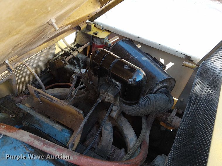 image for item DU3743 Yale G81P-050-SAT-074  forklift