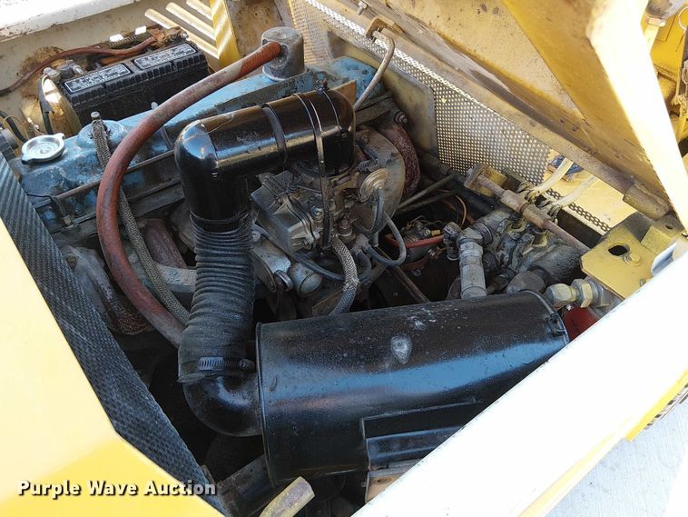 image for item DU3743 Yale G81P-050-SAT-074  forklift