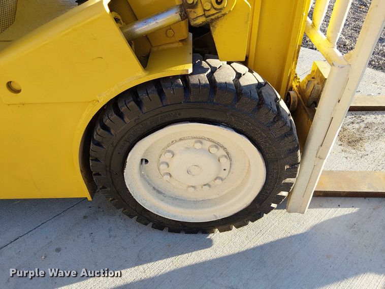 image for item DU3743 Yale G81P-050-SAT-074  forklift