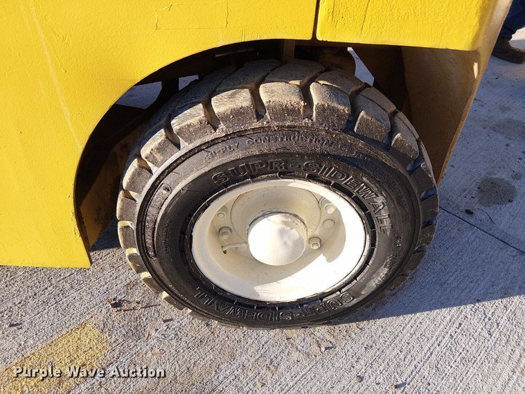 image for item DU3743 Yale G81P-050-SAT-074  forklift