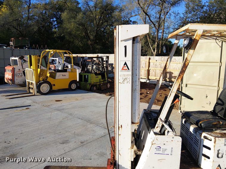 image for item DU3744 Allis Chalmers ACC55K L PS forklift