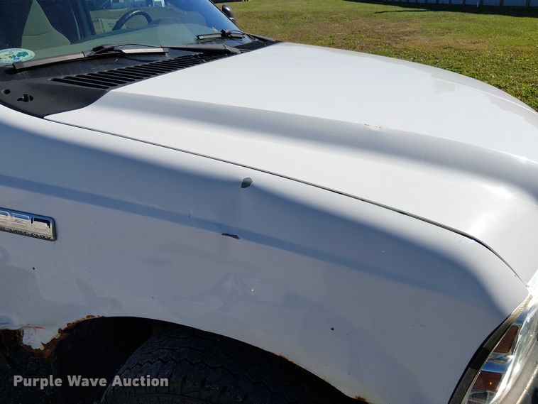 image for item DU3746 2005 Ford F350 flatbed pickup truck