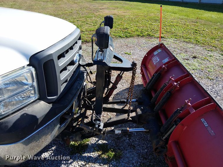 image for item DU3746 2005 Ford F350 flatbed pickup truck