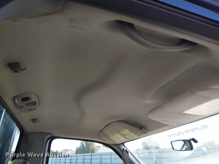 image for item DU3746 2005 Ford F350 flatbed pickup truck