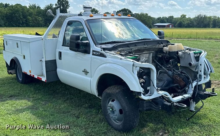 image for item DU9340 2012 Ford F350 Super Duty utility bed pickup truck