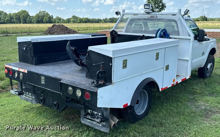 image for item DU9340 2012 Ford F350 Super Duty utility bed pickup truck