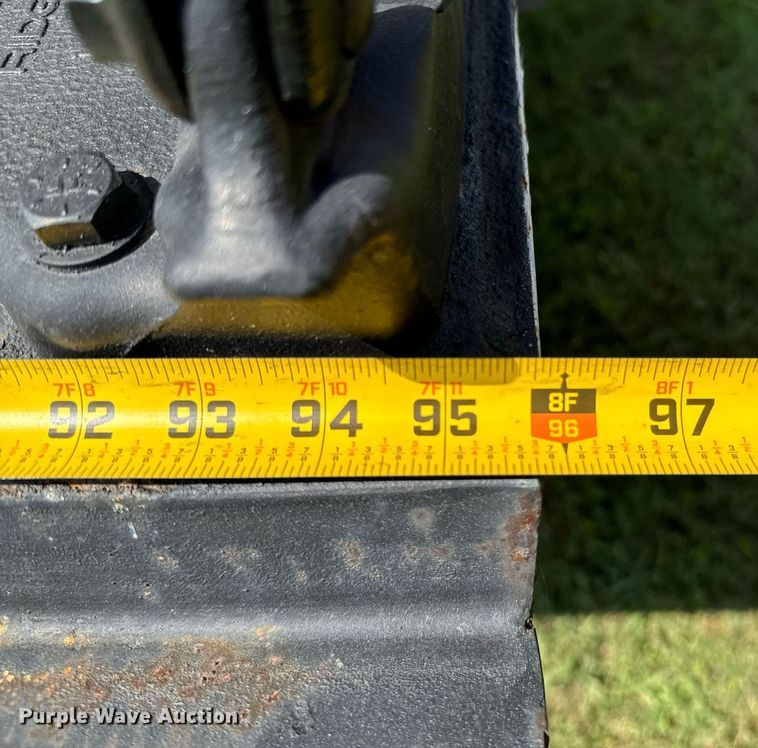 image for item DU9340 2012 Ford F350 Super Duty utility bed pickup truck