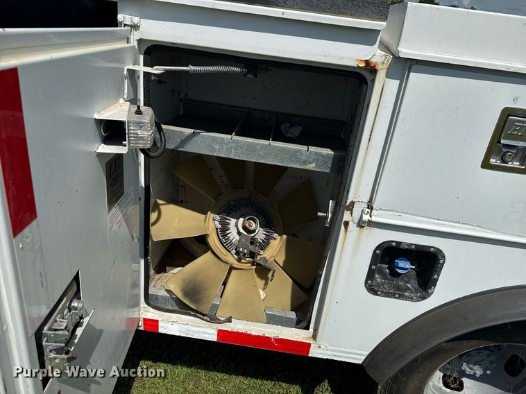 image for item DU9340 2012 Ford F350 Super Duty utility bed pickup truck