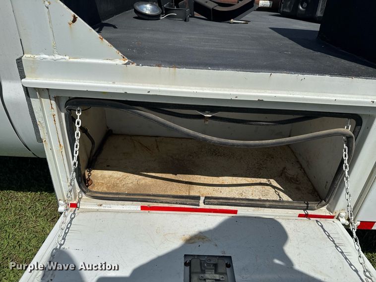 image for item DU9340 2012 Ford F350 Super Duty utility bed pickup truck