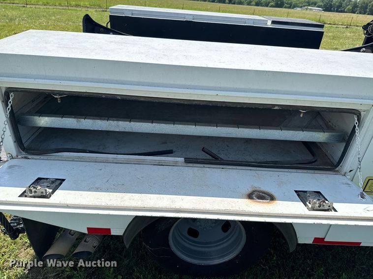 image for item DU9340 2012 Ford F350 Super Duty utility bed pickup truck