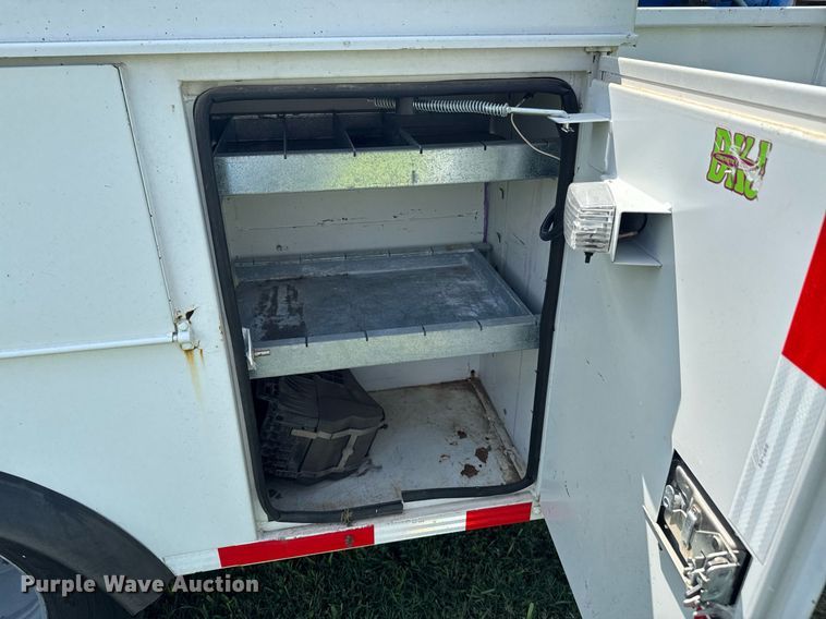 image for item DU9340 2012 Ford F350 Super Duty utility bed pickup truck