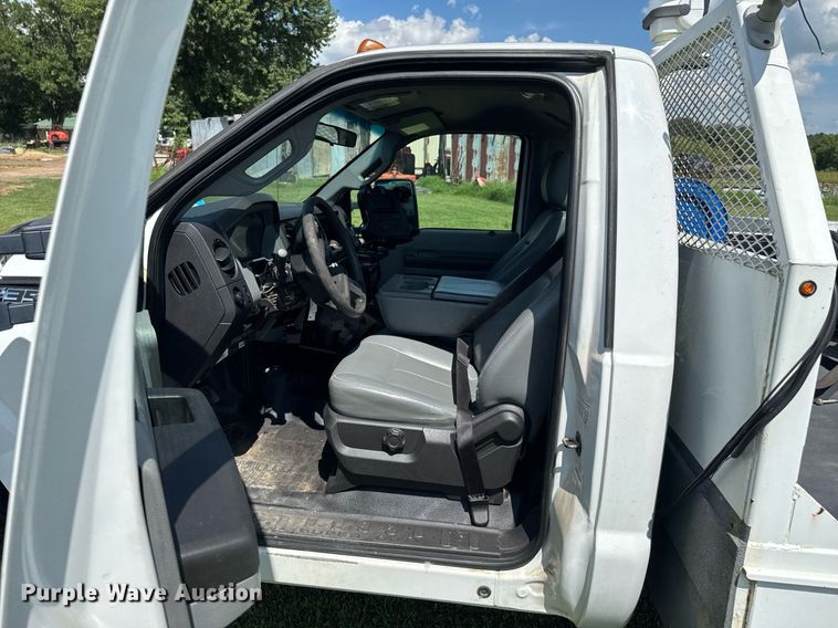 image for item DU9340 2012 Ford F350 Super Duty utility bed pickup truck