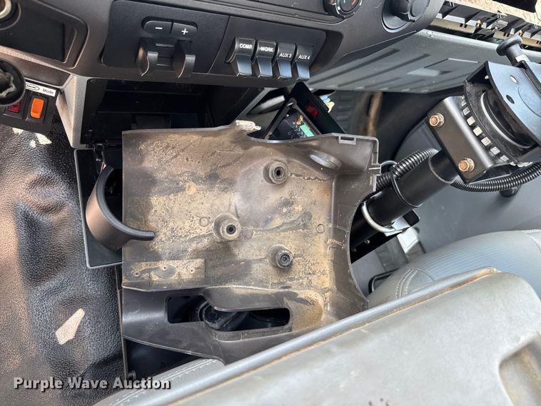 image for item DU9340 2012 Ford F350 Super Duty utility bed pickup truck