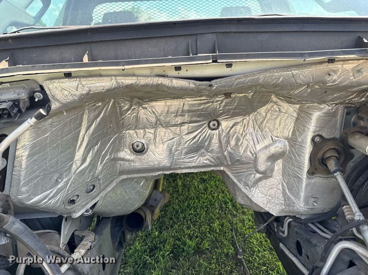 image for item DU9340 2012 Ford F350 Super Duty utility bed pickup truck