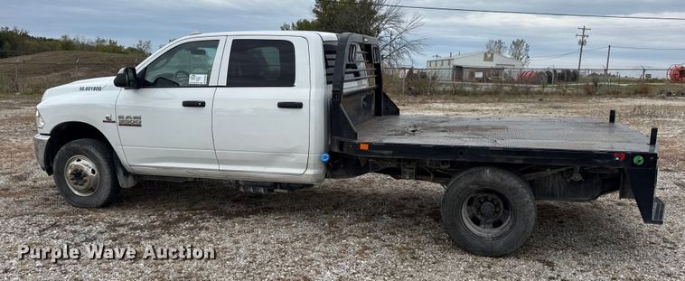 image for item DW6648 2018 RAM 3500HD Crew Cab flatbed pickup truck
