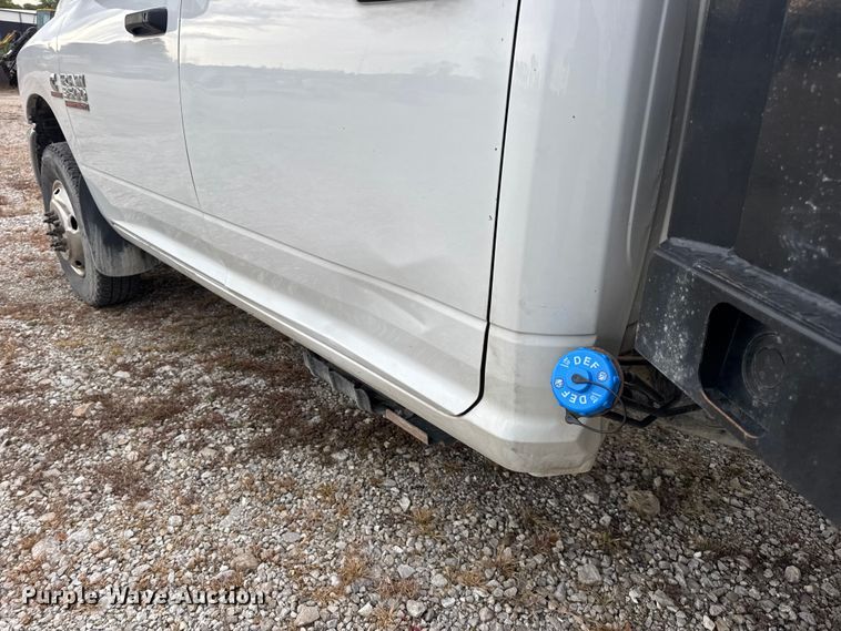 image for item DW6648 2018 RAM 3500HD Crew Cab flatbed pickup truck