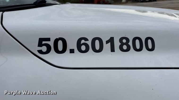 image for item DW6648 2018 RAM 3500HD Crew Cab flatbed pickup truck