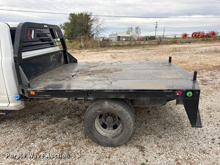 image for item DW6648 2018 RAM 3500HD Crew Cab flatbed pickup truck