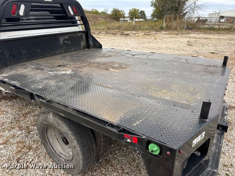 image for item DW6648 2018 RAM 3500HD Crew Cab flatbed pickup truck