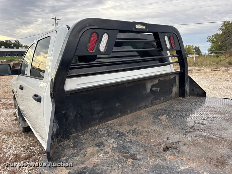 image for item DW6648 2018 RAM 3500HD Crew Cab flatbed pickup truck