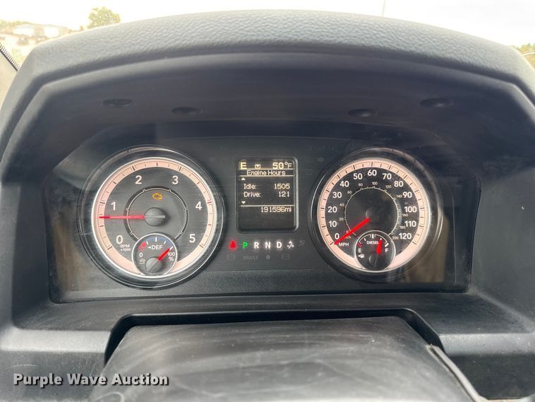 image for item DW6648 2018 RAM 3500HD Crew Cab flatbed pickup truck