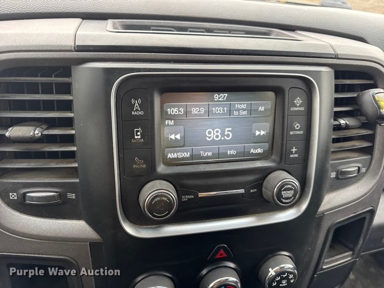 image for item DW6648 2018 RAM 3500HD Crew Cab flatbed pickup truck