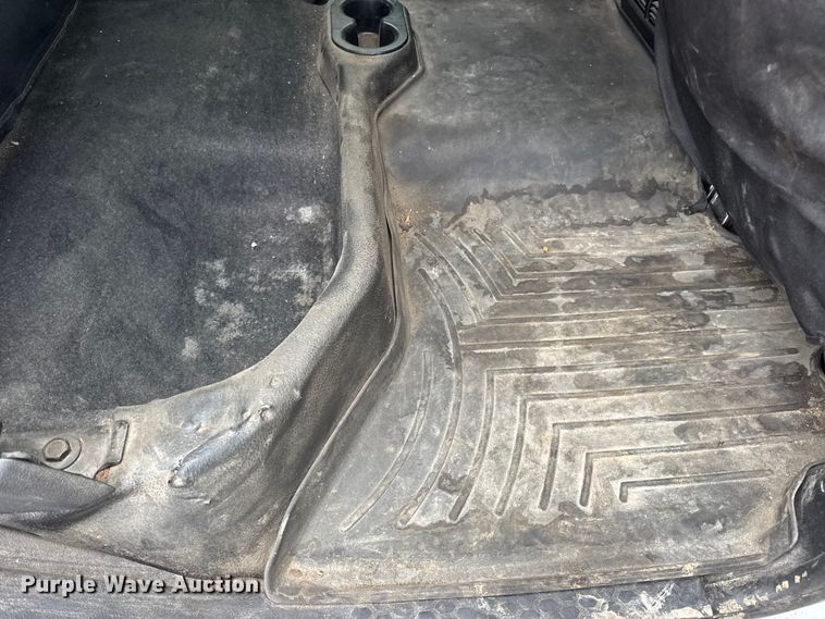 image for item DW6648 2018 RAM 3500HD Crew Cab flatbed pickup truck