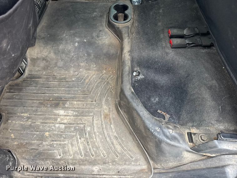 image for item DW6648 2018 RAM 3500HD Crew Cab flatbed pickup truck