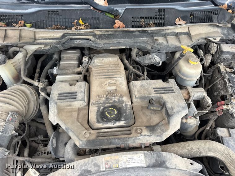 image for item DW6648 2018 RAM 3500HD Crew Cab flatbed pickup truck