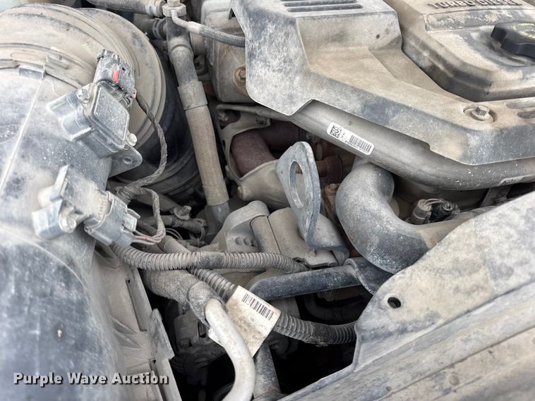 image for item DW6648 2018 RAM 3500HD Crew Cab flatbed pickup truck