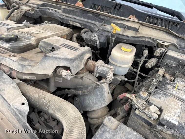 image for item DW6648 2018 RAM 3500HD Crew Cab flatbed pickup truck