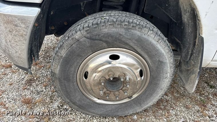 image for item DW6648 2018 RAM 3500HD Crew Cab flatbed pickup truck