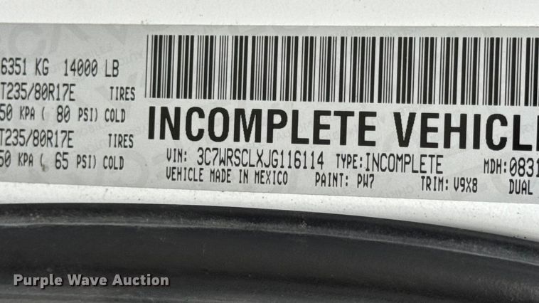 image for item DW6648 2018 RAM 3500HD Crew Cab flatbed pickup truck