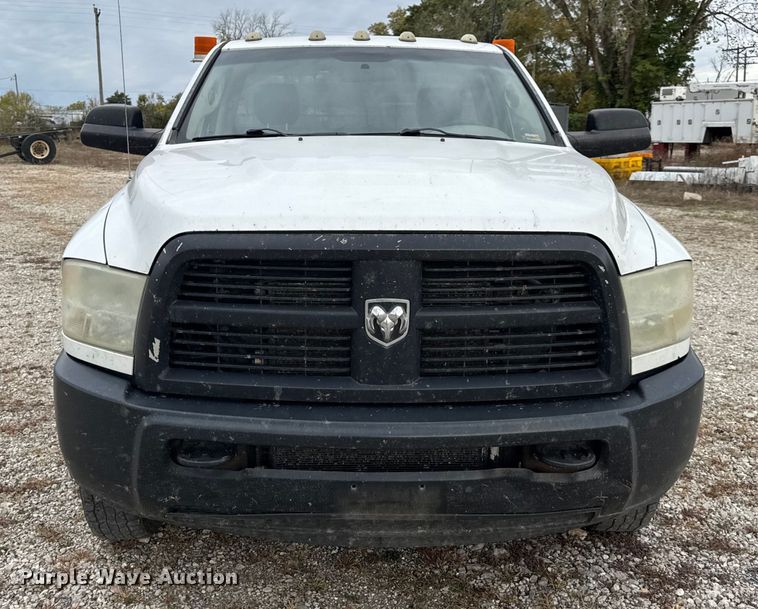 image for item DW6649 2012 Dodge 3500HD flatbed pickup truck