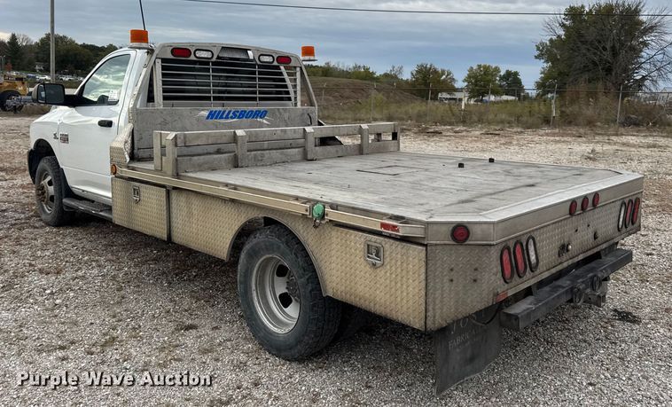 image for item DW6649 2012 Dodge 3500HD flatbed pickup truck