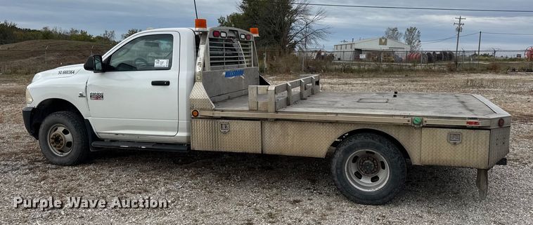 image for item DW6649 2012 Dodge 3500HD flatbed pickup truck