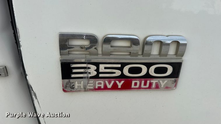 image for item DW6649 2012 Dodge 3500HD flatbed pickup truck