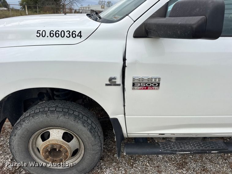 image for item DW6649 2012 Dodge 3500HD flatbed pickup truck