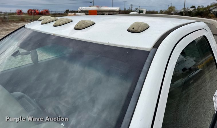 image for item DW6649 2012 Dodge 3500HD flatbed pickup truck