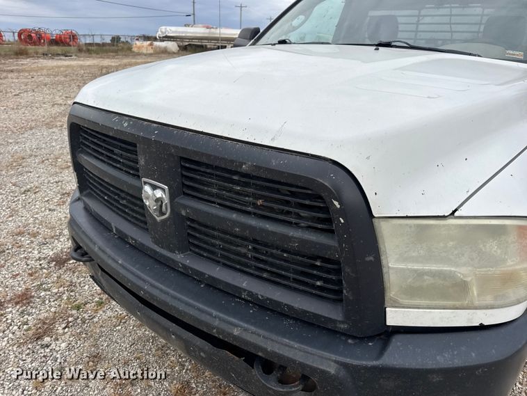image for item DW6649 2012 Dodge 3500HD flatbed pickup truck