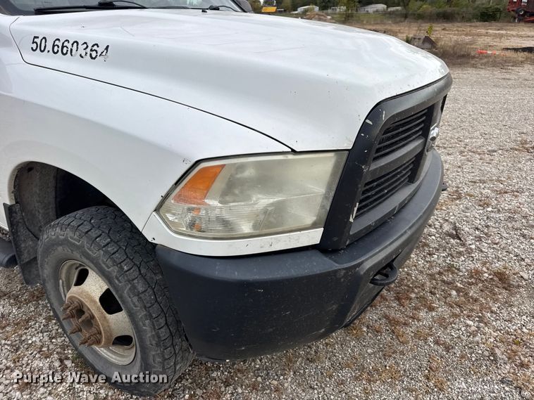 image for item DW6649 2012 Dodge 3500HD flatbed pickup truck