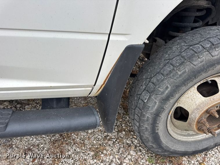 image for item DW6649 2012 Dodge 3500HD flatbed pickup truck