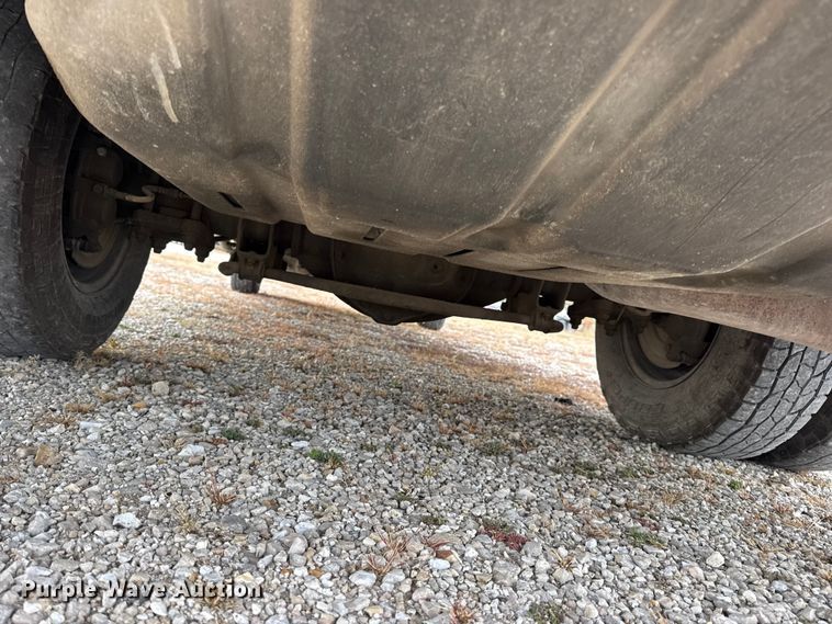 image for item DW6649 2012 Dodge 3500HD flatbed pickup truck