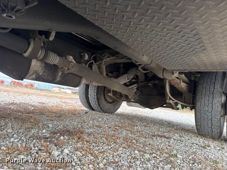 image for item DW6649 2012 Dodge 3500HD flatbed pickup truck