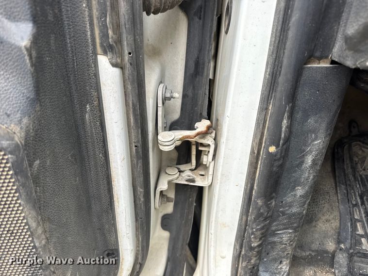 image for item DW6649 2012 Dodge 3500HD flatbed pickup truck