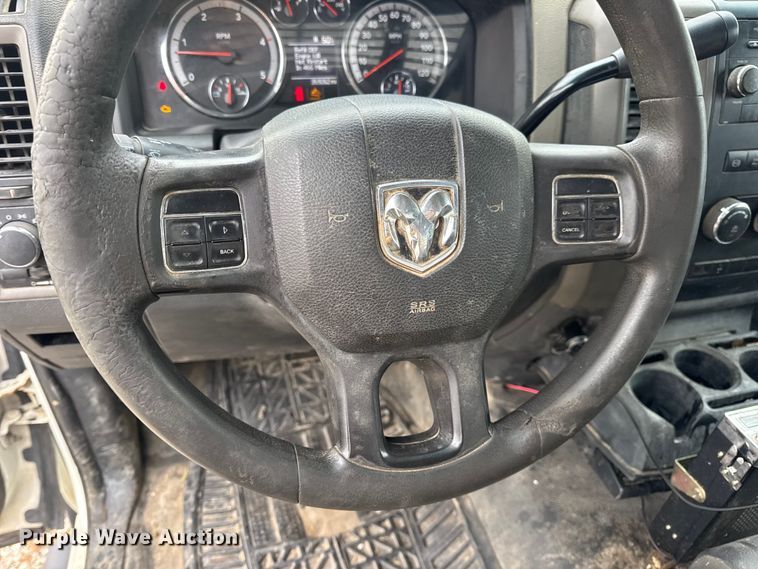 image for item DW6649 2012 Dodge 3500HD flatbed pickup truck